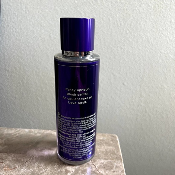 Victoria's Secret Love Spell Luxe mist - Picture 2 of 2